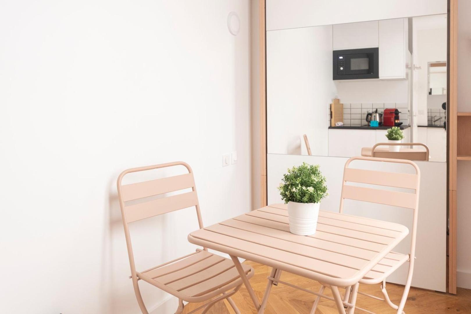 Super Central Mini Studio - 2 Pax, Murphy Bed Paris Dış mekan fotoğraf